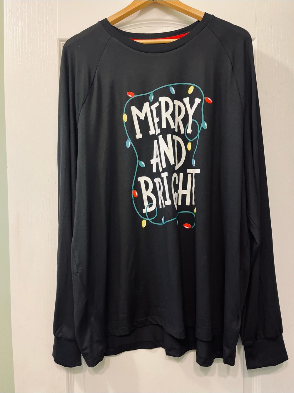 Holiday Time Black Top with Red Trim Size 2XL